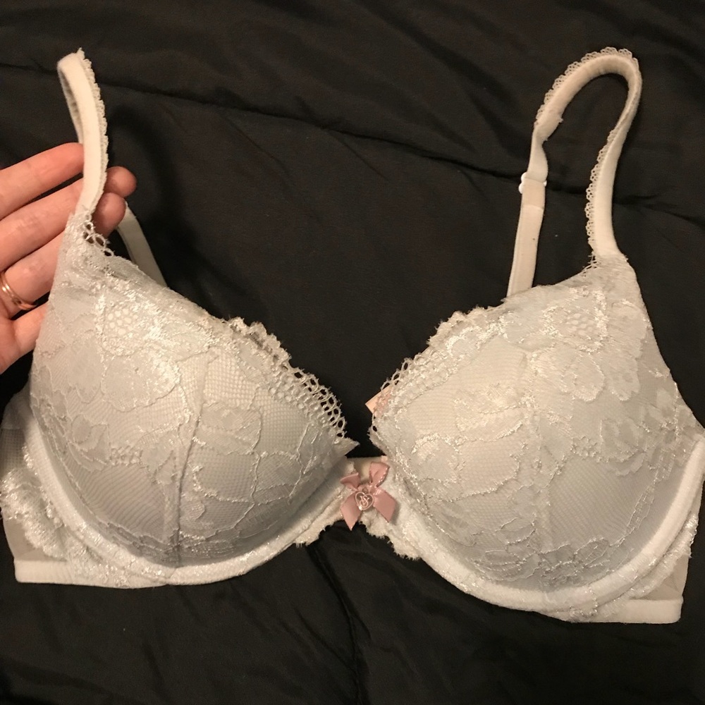 Victoria’s Secret Push-up Bra 32D